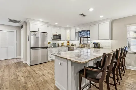2018 High Glen Court N. Lakeland FL 33813