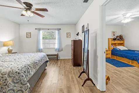 2018 High Glen Court N. Lakeland FL 33813
