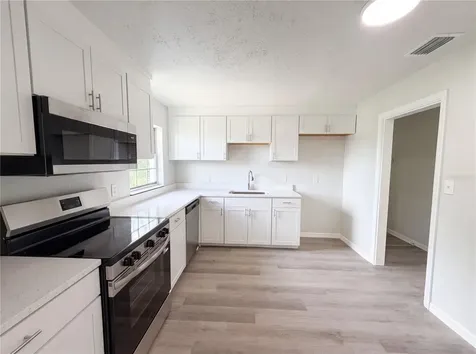 333 E Chelsea Street Deland FL 32724