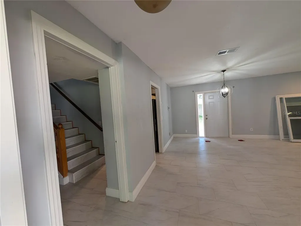 4107 Hudson Way Tampa FL 33618
