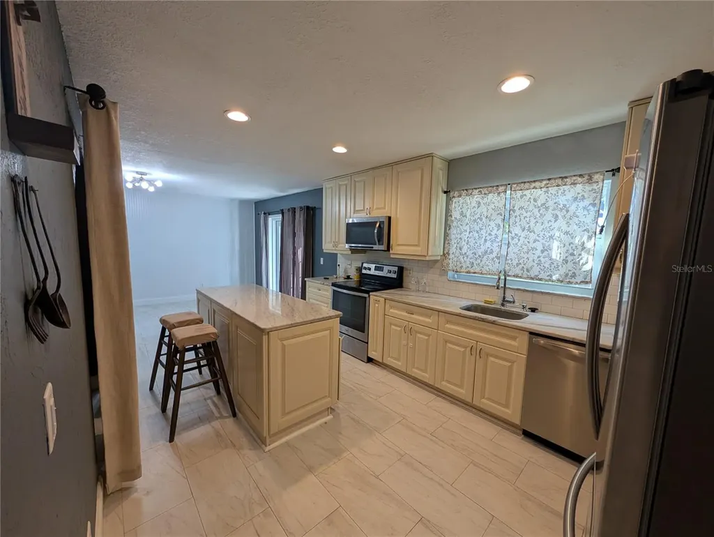 4107 Hudson Way Tampa FL 33618