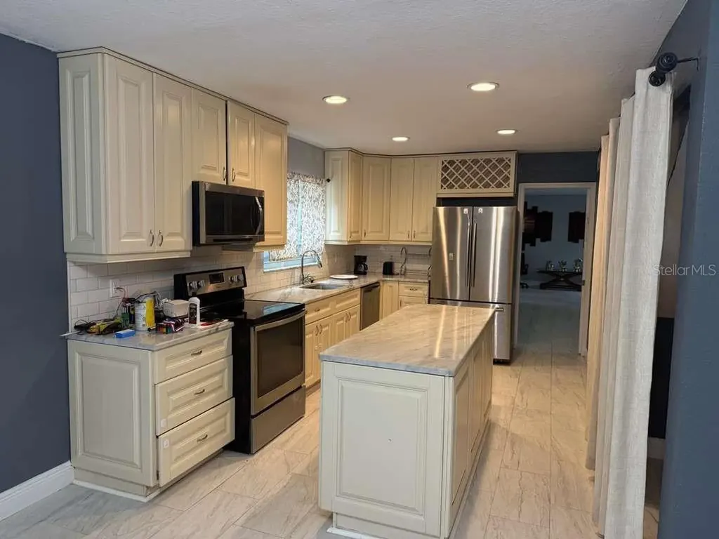 4107 Hudson Way Tampa FL 33618