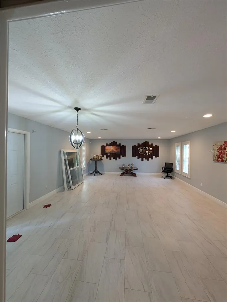 4107 Hudson Way Tampa FL 33618