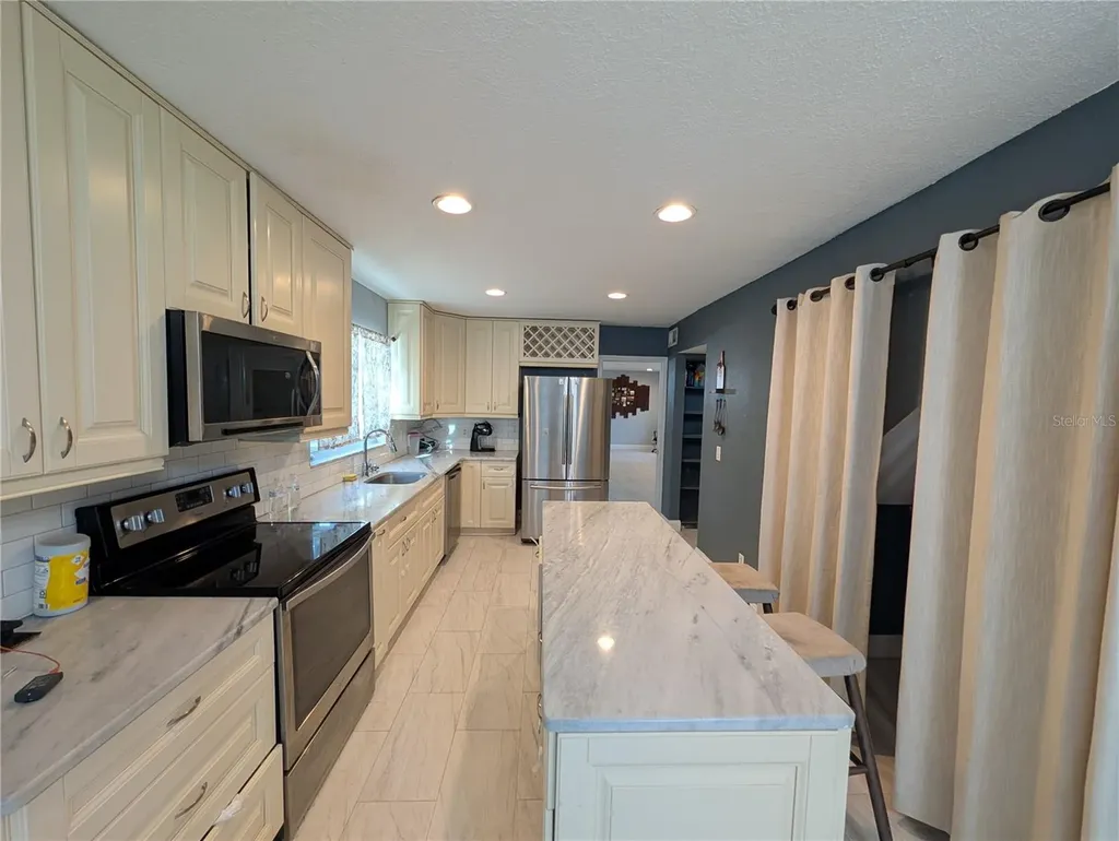 4107 Hudson Way Tampa FL 33618