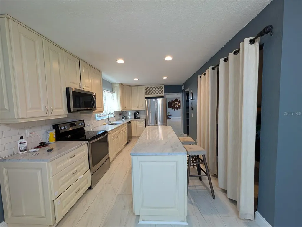4107 Hudson Way Tampa FL 33618