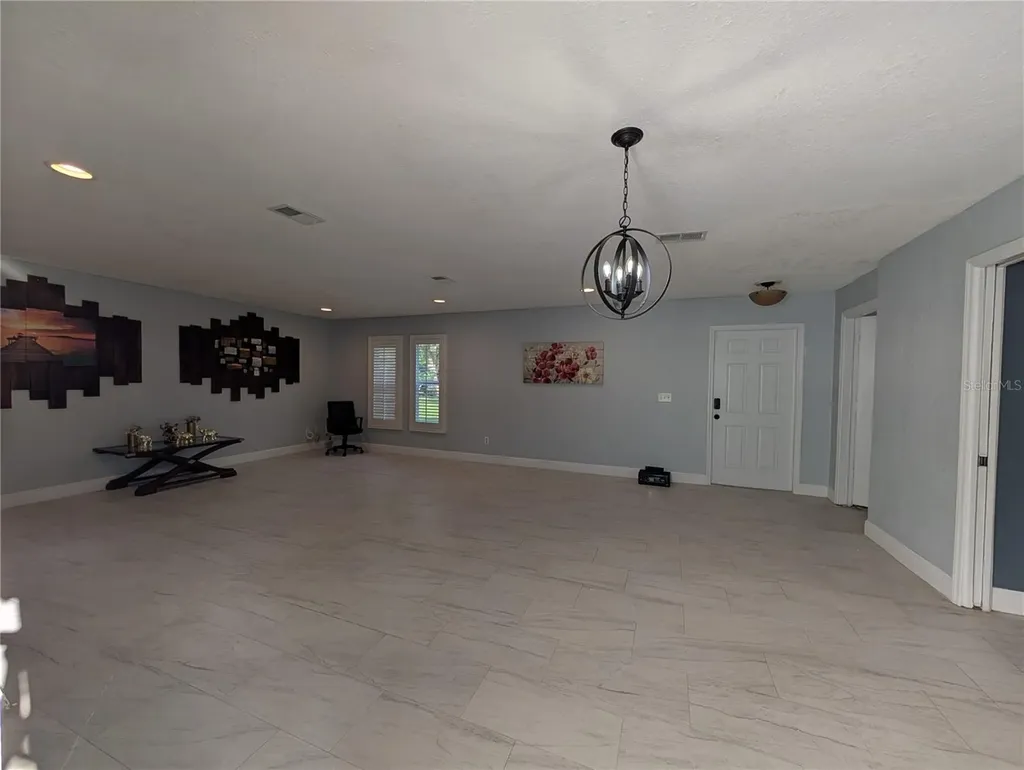 4107 Hudson Way Tampa FL 33618