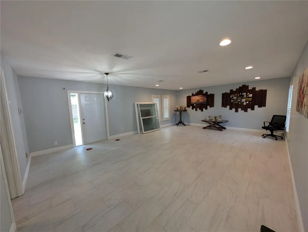 4107 Hudson Way Tampa FL 33618
