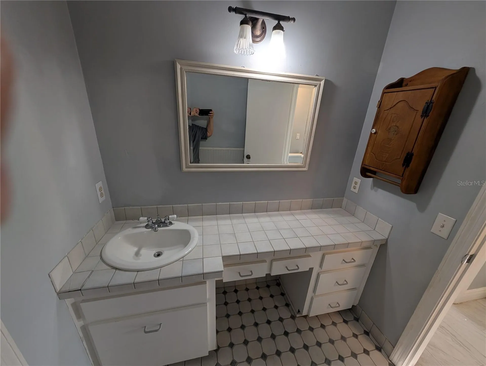 4107 Hudson Way Tampa FL 33618
