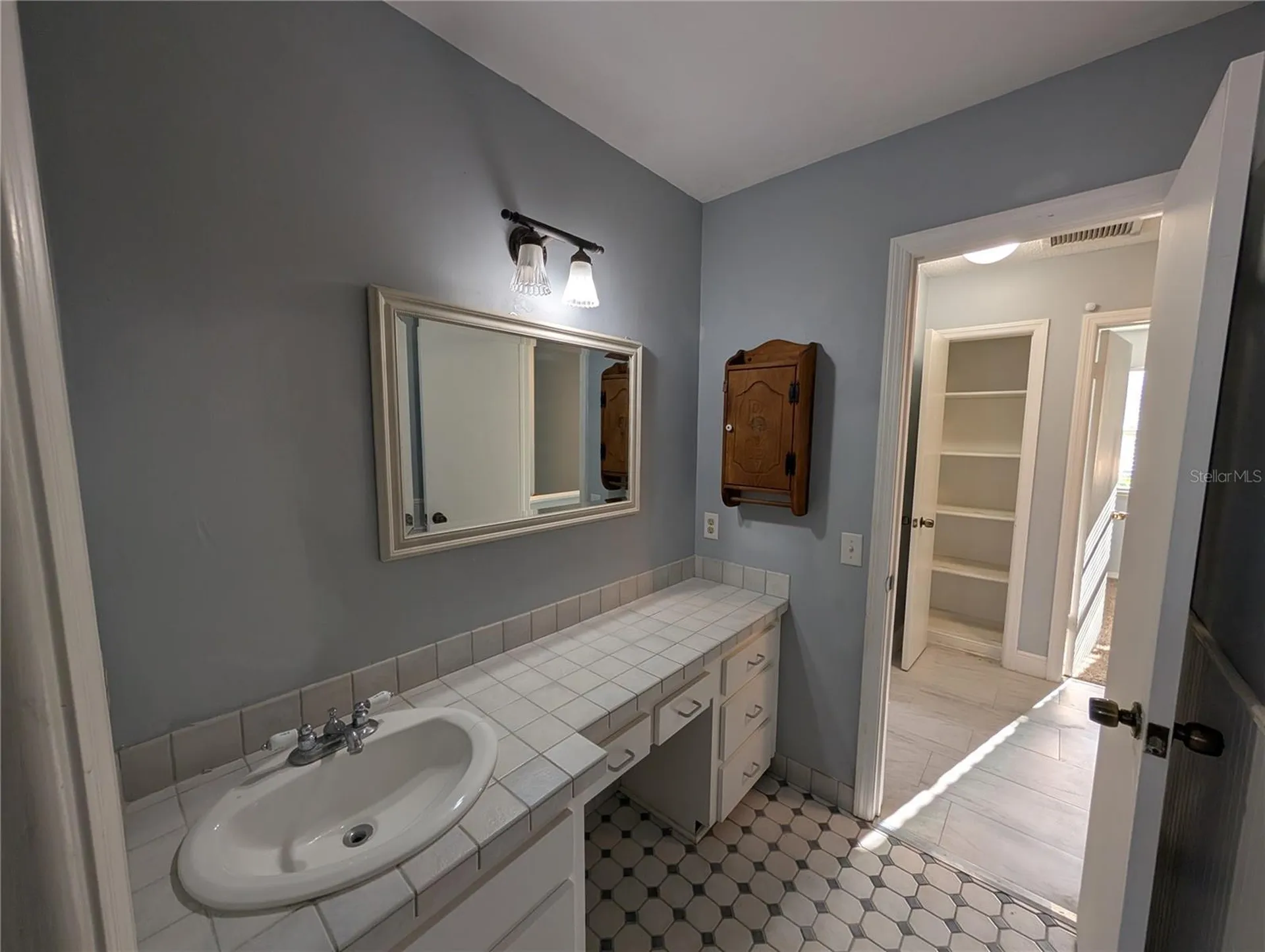 4107 Hudson Way Tampa FL 33618