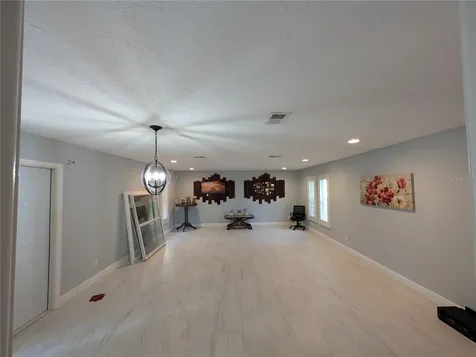 4107 Hudson Way Tampa FL 33618