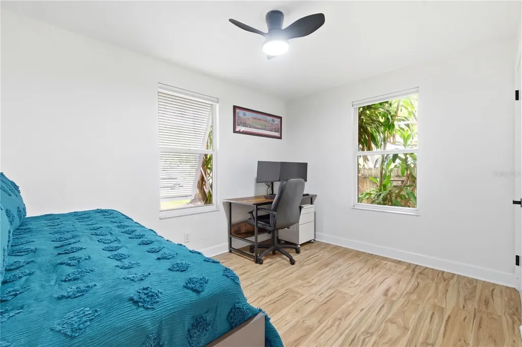 2710 16th Avenue N St Petersburg FL 33713