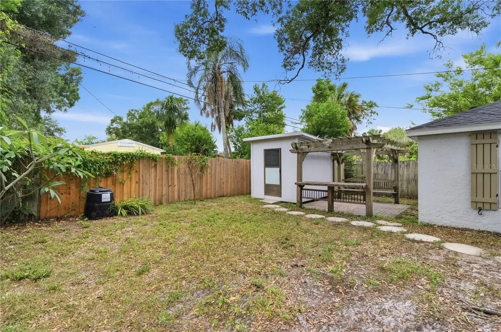 2710 16th Avenue N St Petersburg FL 33713
