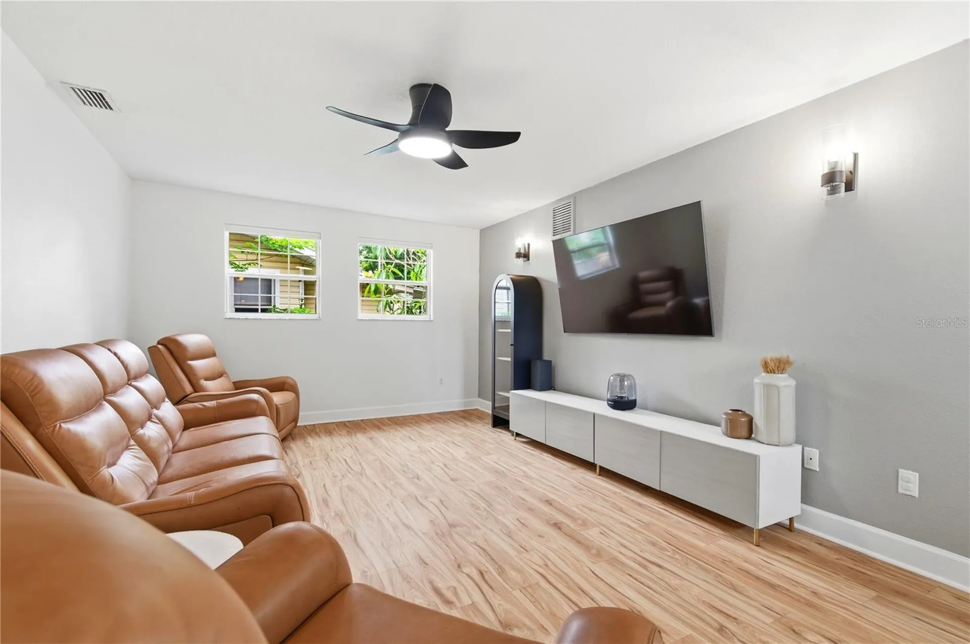 2710 16th Avenue N St Petersburg FL 33713