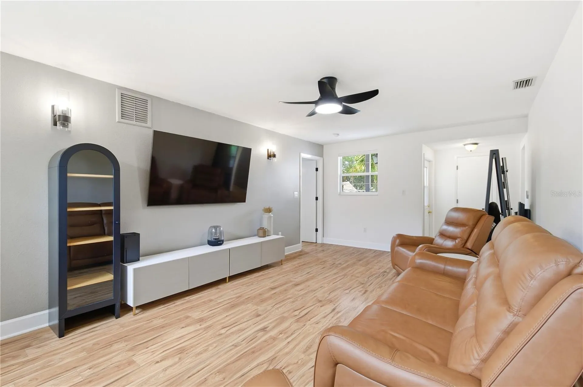 2710 16th Avenue N St Petersburg FL 33713