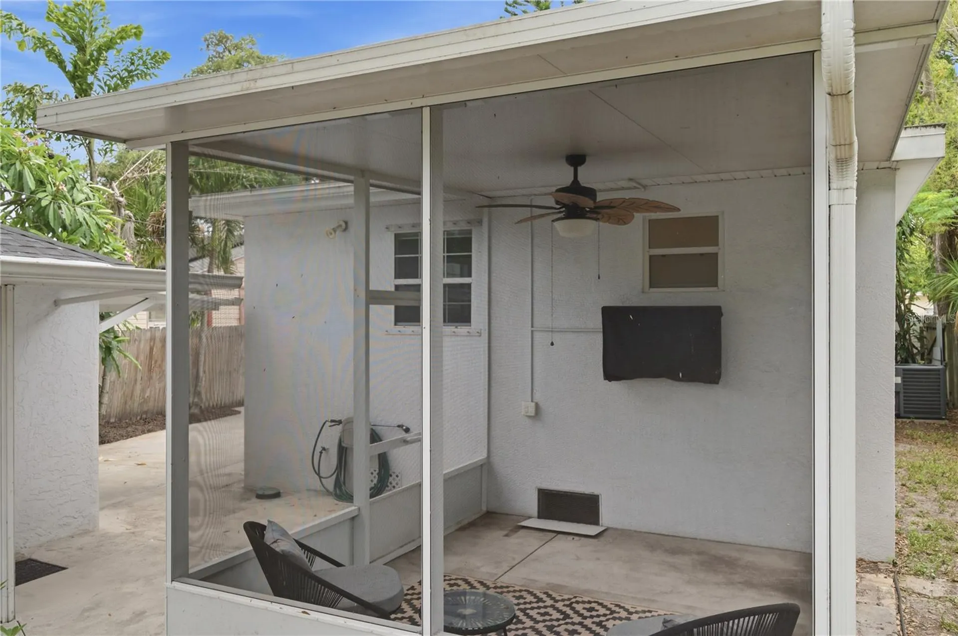 2710 16th Avenue N St Petersburg FL 33713