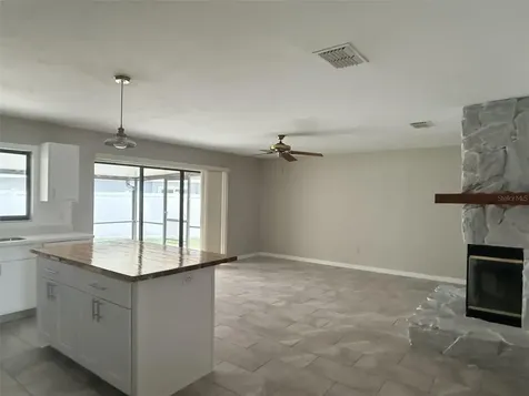 18306 Felspar Way Tampa FL 33647