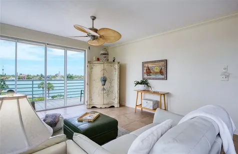 7974 Sailboat Key Boulevard S South Pasadena FL 33707