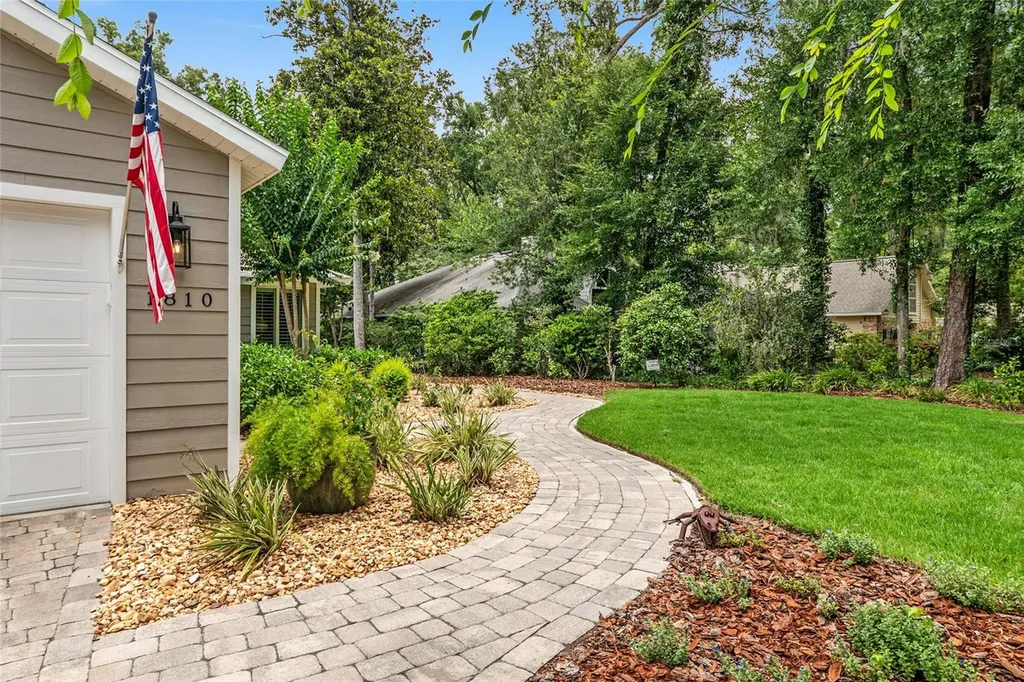 1810 NW 17th Lane Gainesville FL 32605