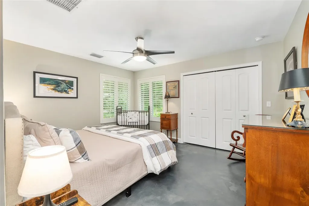 1810 NW 17th Lane Gainesville FL 32605