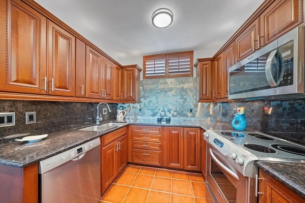 100 Sands Point Road Longboat Key FL 34228