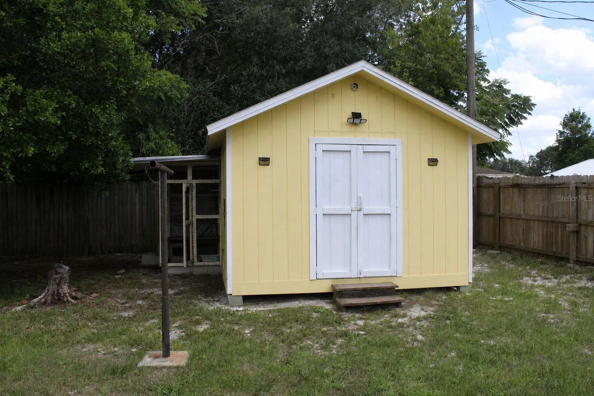 2203 India Boulevard Deltona FL 32738