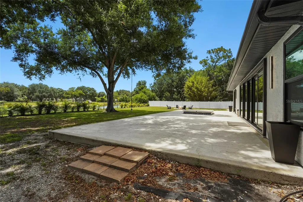 906 136th Street E Bradenton FL 34212