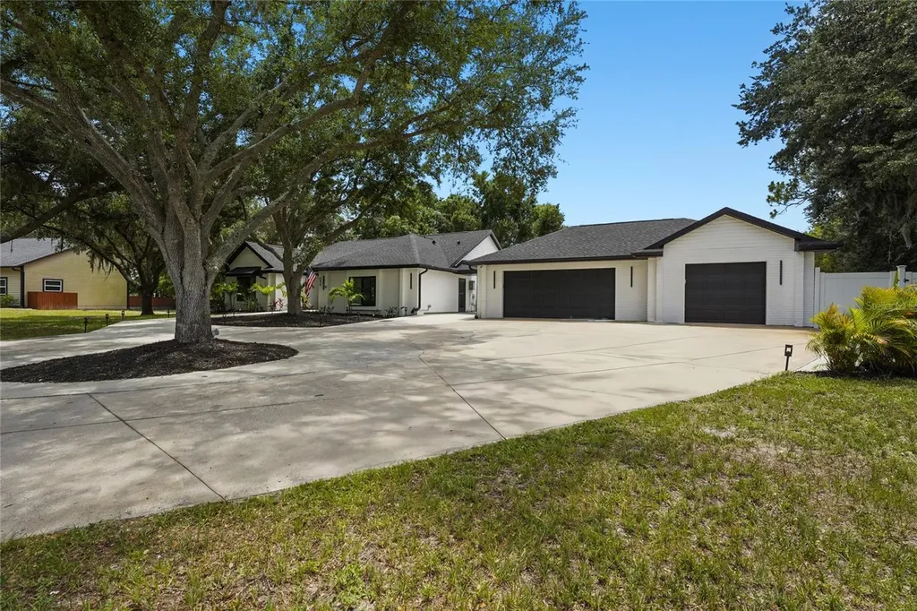 906 136th Street E Bradenton FL 34212