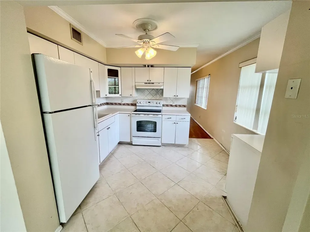 2042 Australia Way W Clearwater FL 33763