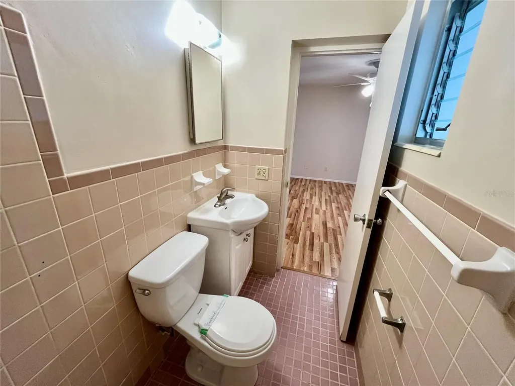 2042 Australia Way W Clearwater FL 33763