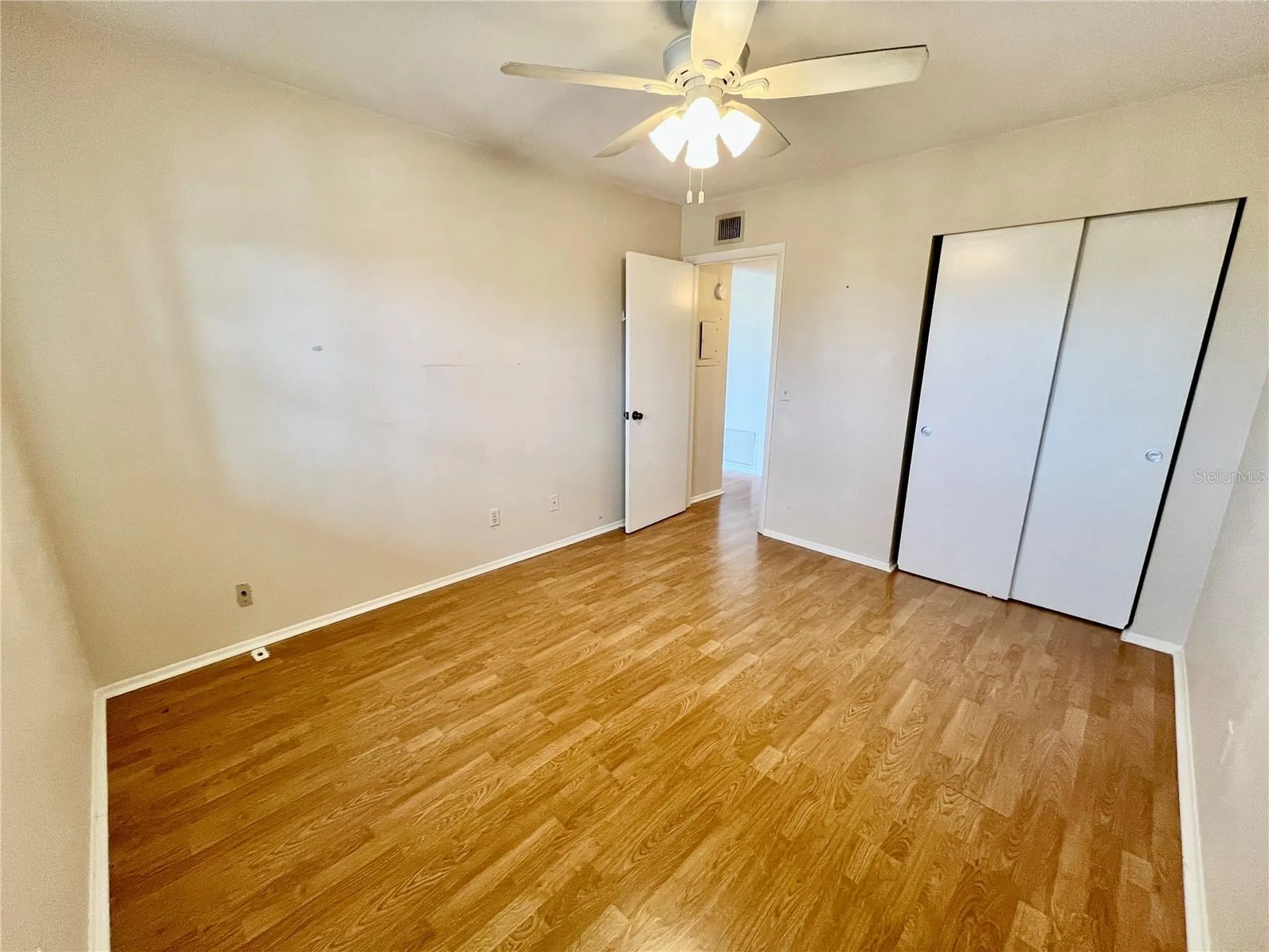 2042 Australia Way W Clearwater FL 33763