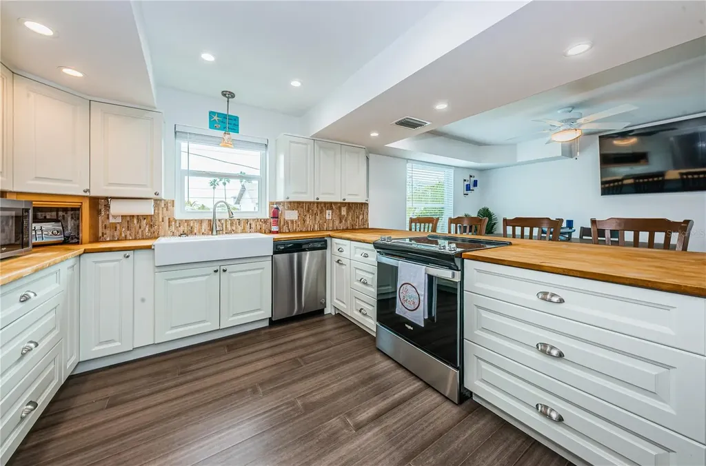 8432 W Gulf Boulevard Treasure Island FL 33706