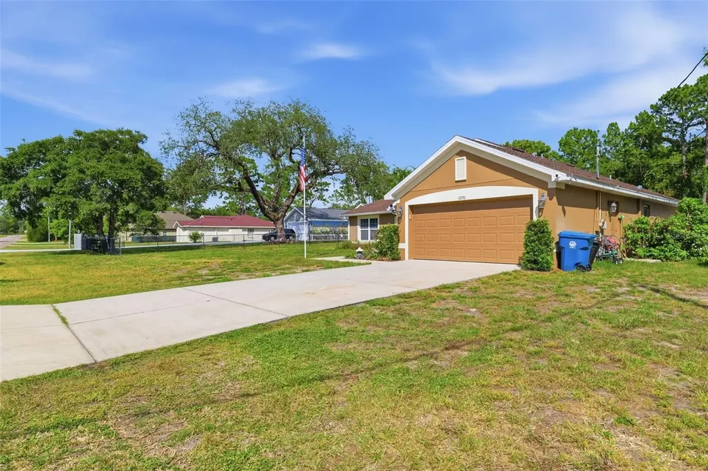 12270 House Finch Road Weeki Wachee FL 34614