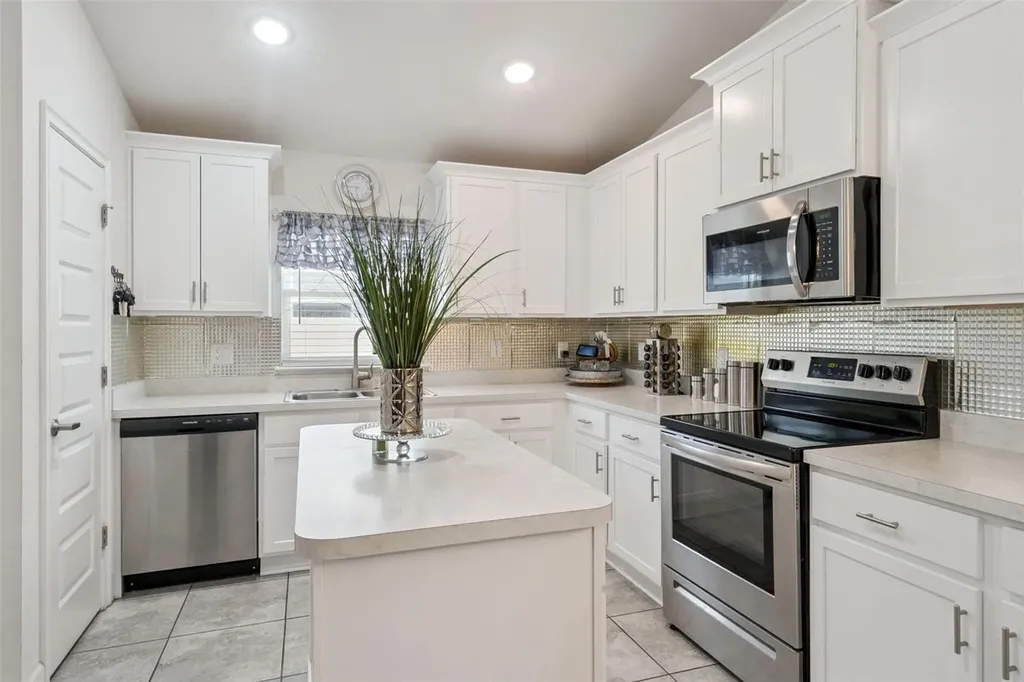 1106 Citrus Landings Boulevard Davenport FL 33837