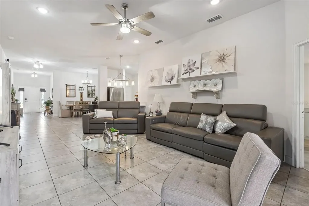 1106 Citrus Landings Boulevard Davenport FL 33837