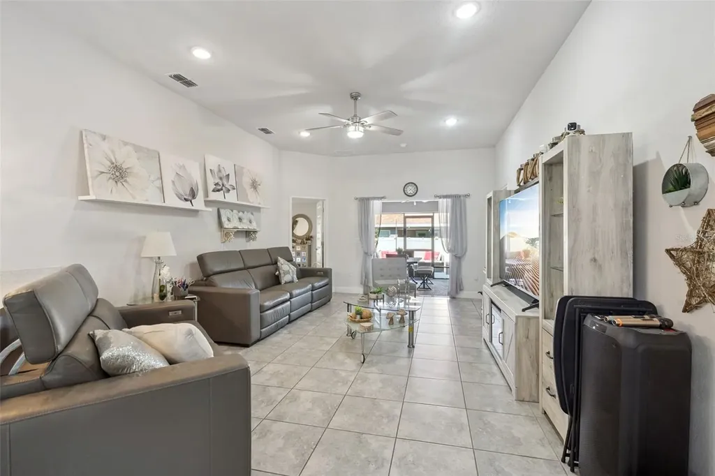 1106 Citrus Landings Boulevard Davenport FL 33837