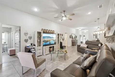 1106 Citrus Landings Boulevard Davenport FL 33837
