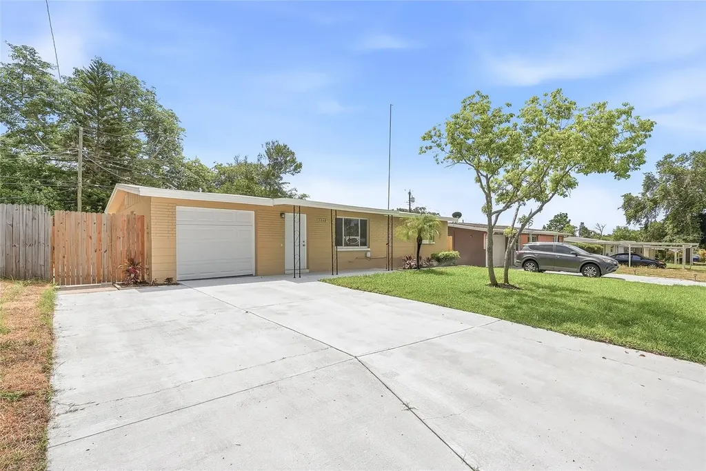 2048 Hess Drive Holiday FL 34691