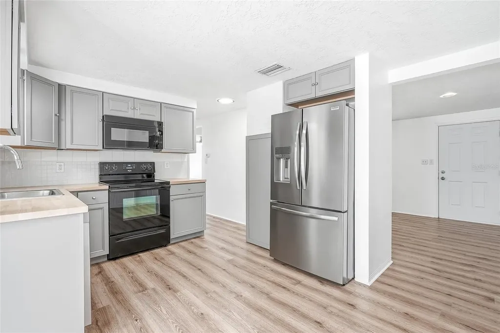 2048 Hess Drive Holiday FL 34691