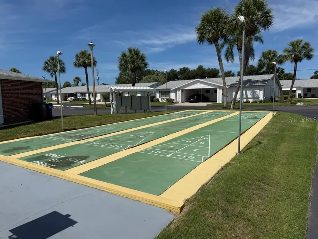 5973 Hibiscus Drive Bradenton FL 34207
