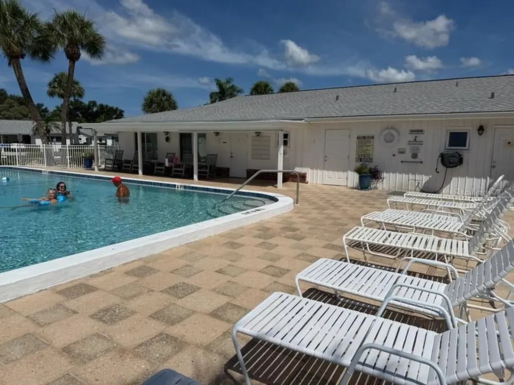 5973 Hibiscus Drive Bradenton FL 34207