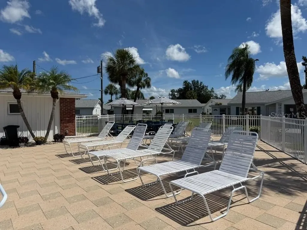 5973 Hibiscus Drive Bradenton FL 34207