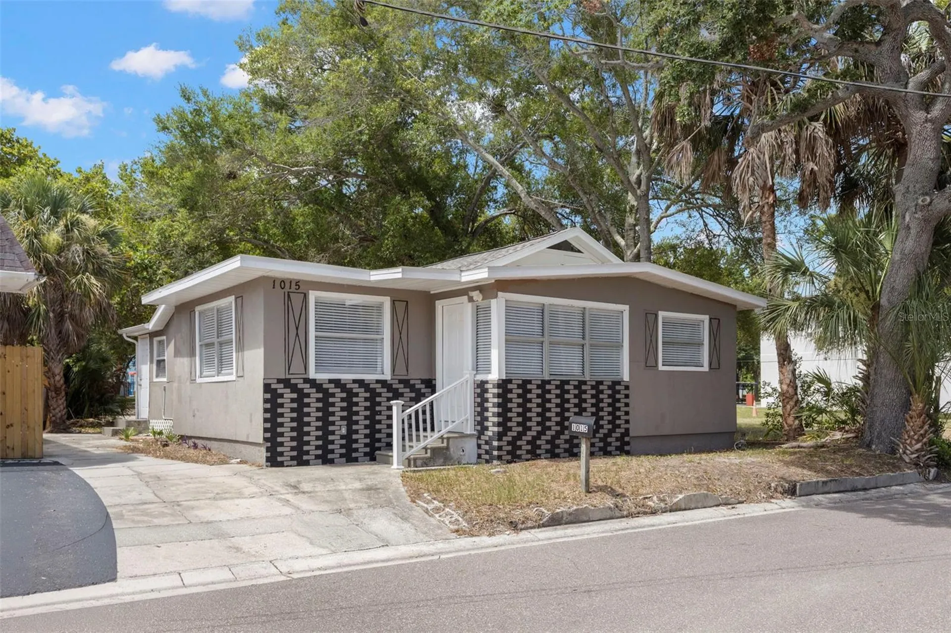 1015 Metto Street Clearwater FL 33755