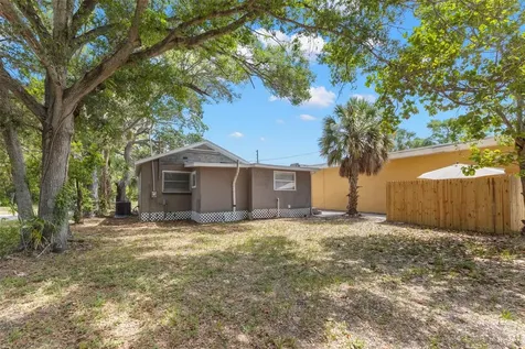 1015 Metto Street Clearwater FL 33755