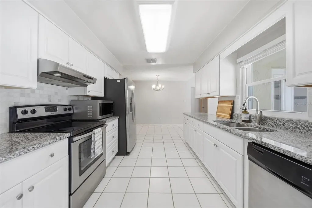 17513 Shadyside Circle Lutz FL 33549
