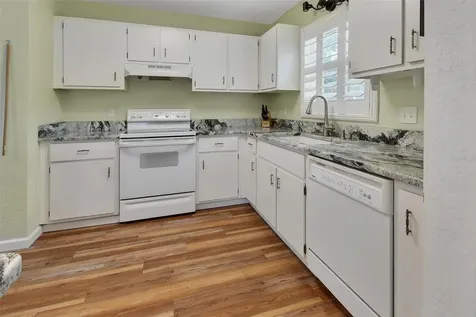 720 S Hill Avenue Deland FL 32724