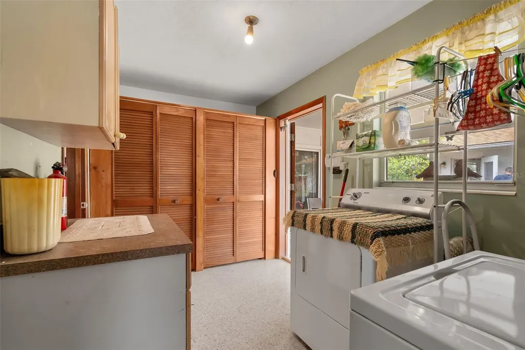 6608 24th Avenue E Bradenton FL 34208