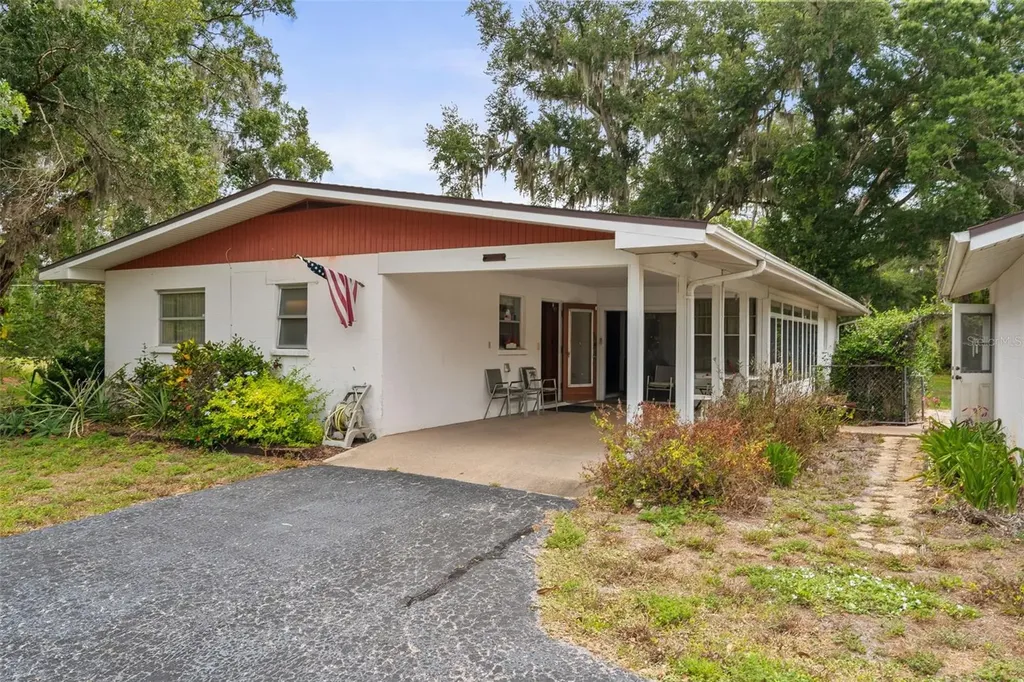 6608 24th Avenue E Bradenton FL 34208