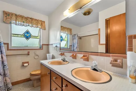 6608 24th Avenue E Bradenton FL 34208