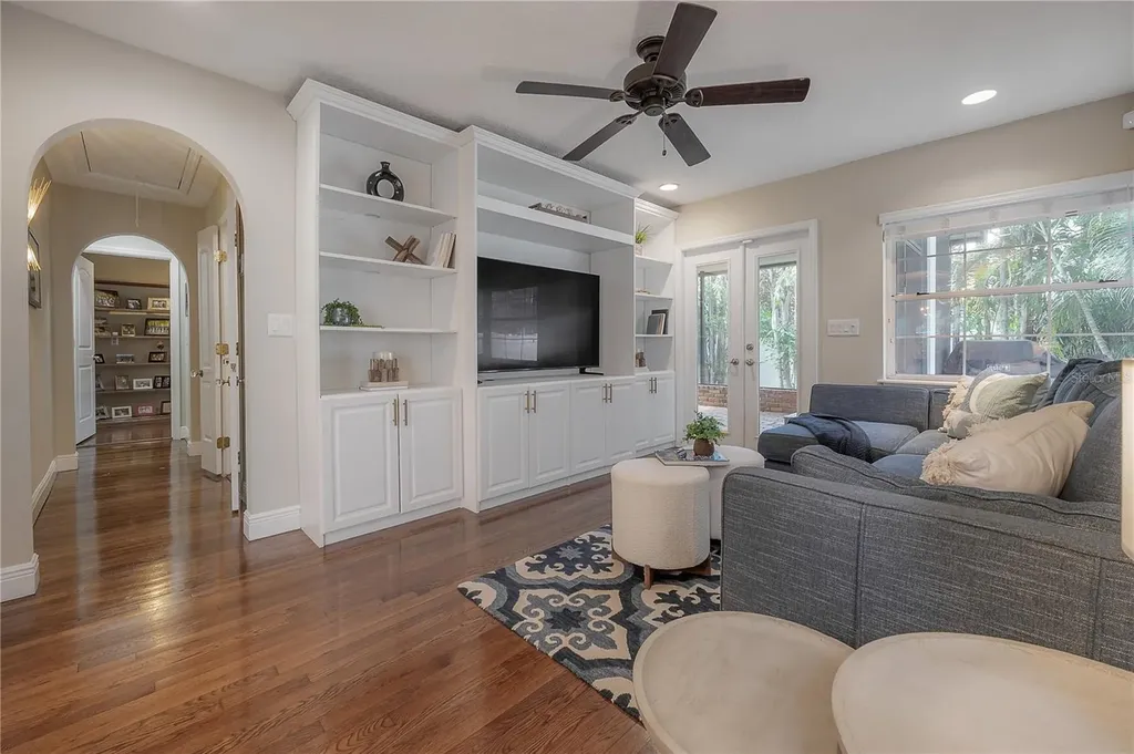 3108 W Villa Rosa Street Tampa FL 33611