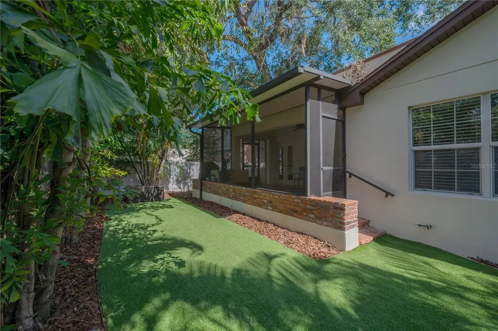 3108 W Villa Rosa Street Tampa FL 33611